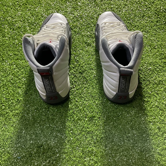 Jordan 12 Retro 2019 White Dark Grey - Picture 3 of 9